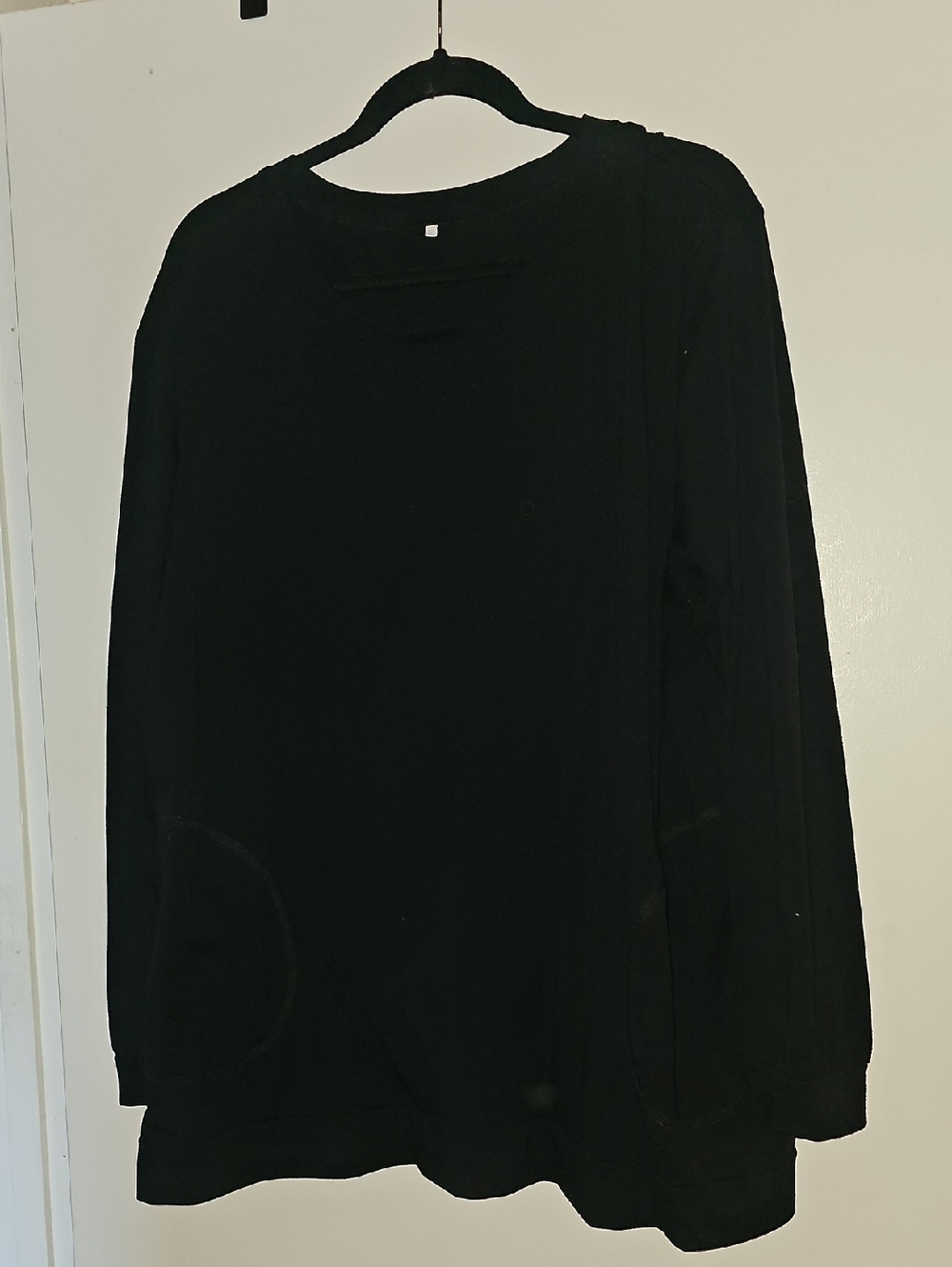 Black Long Sleeve Crewneck Tunic Sweatshirt